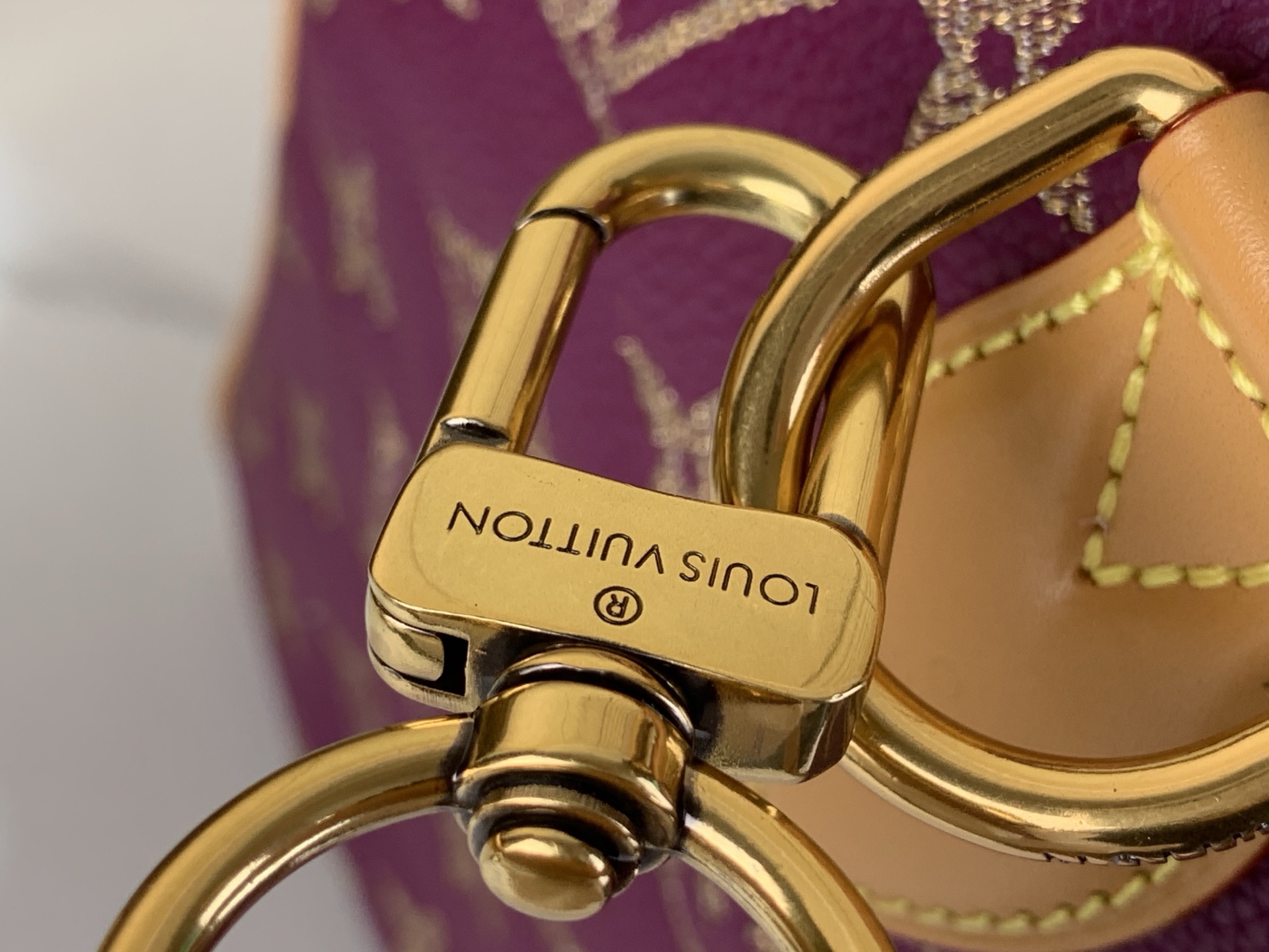 Louis Vuitton Speedy P9 Bandoulière 40 Purple Monogram Leather Satchel Bag 5 i1752490489873 6363 0 4
