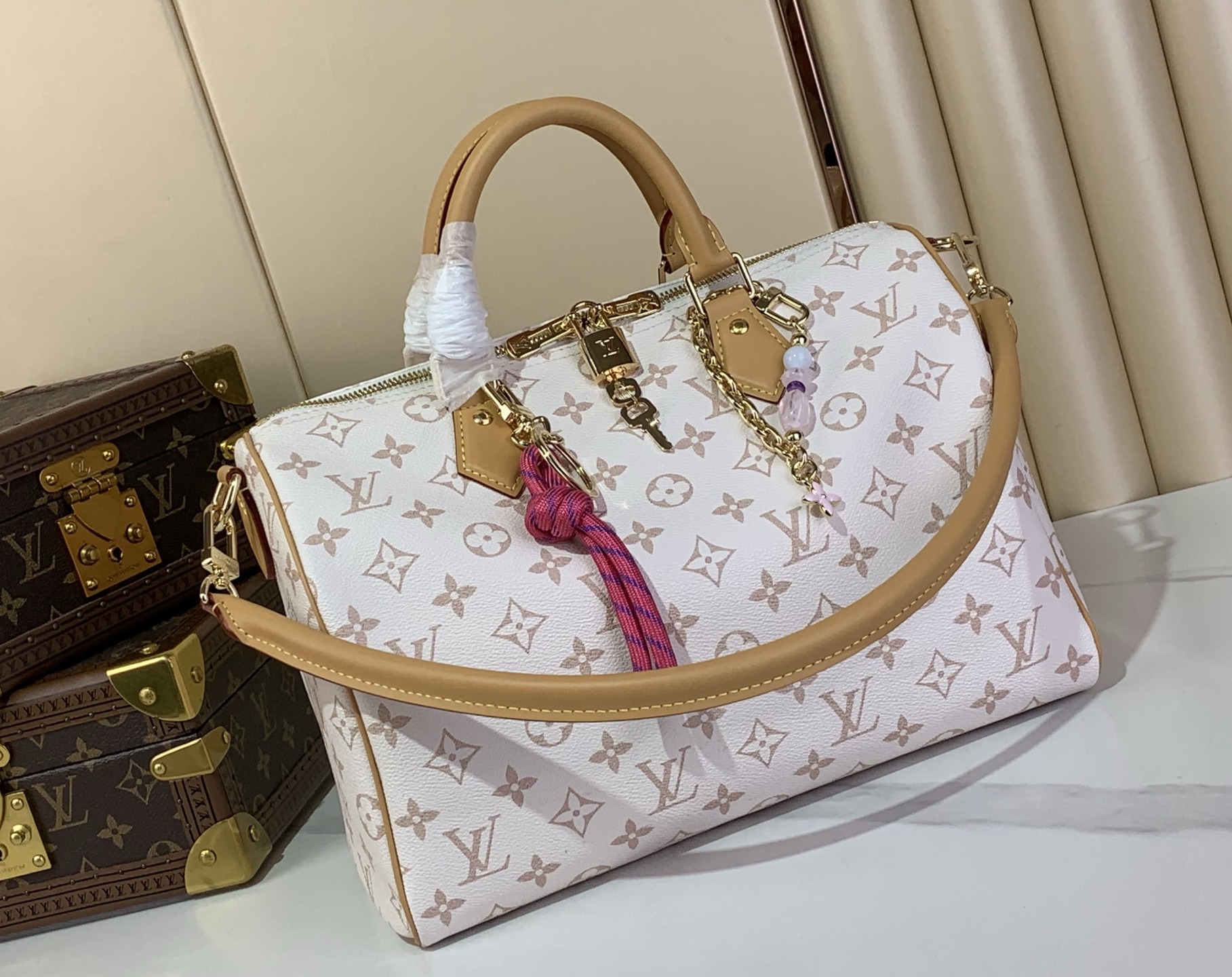 SPEEDY SOFT 30 LUCKY Satchel: Monogram Dune Canvas & VVN Leather Trim