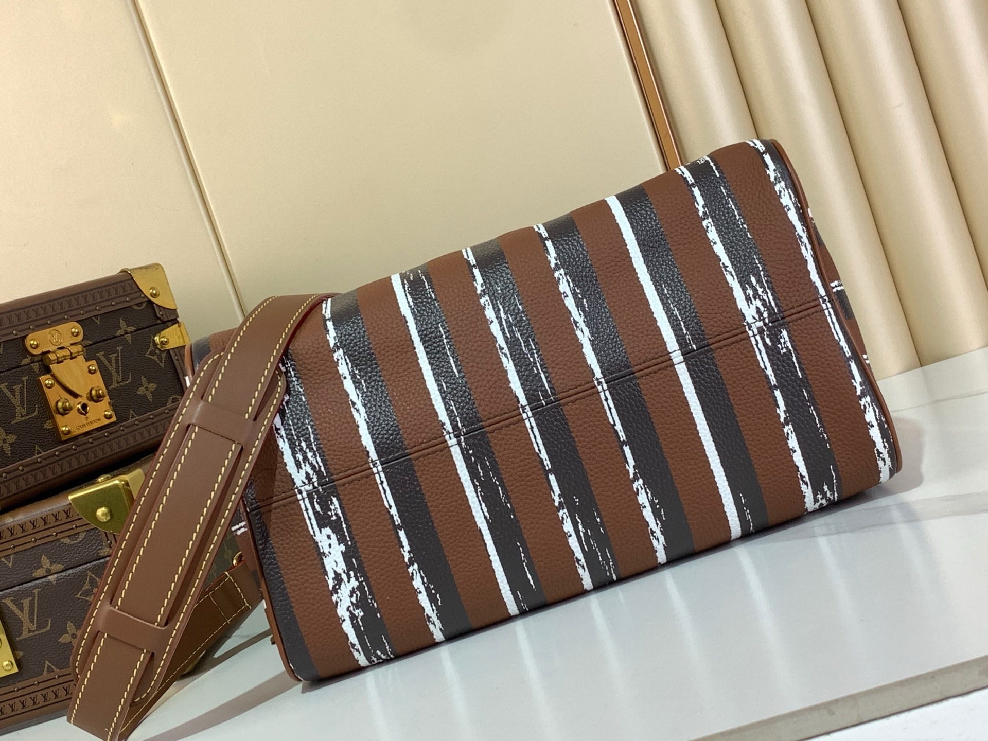 【SPEEDY BANDOULIÈRE30 手袋 】M14064咖啡(条纹)本款 Speedy Band