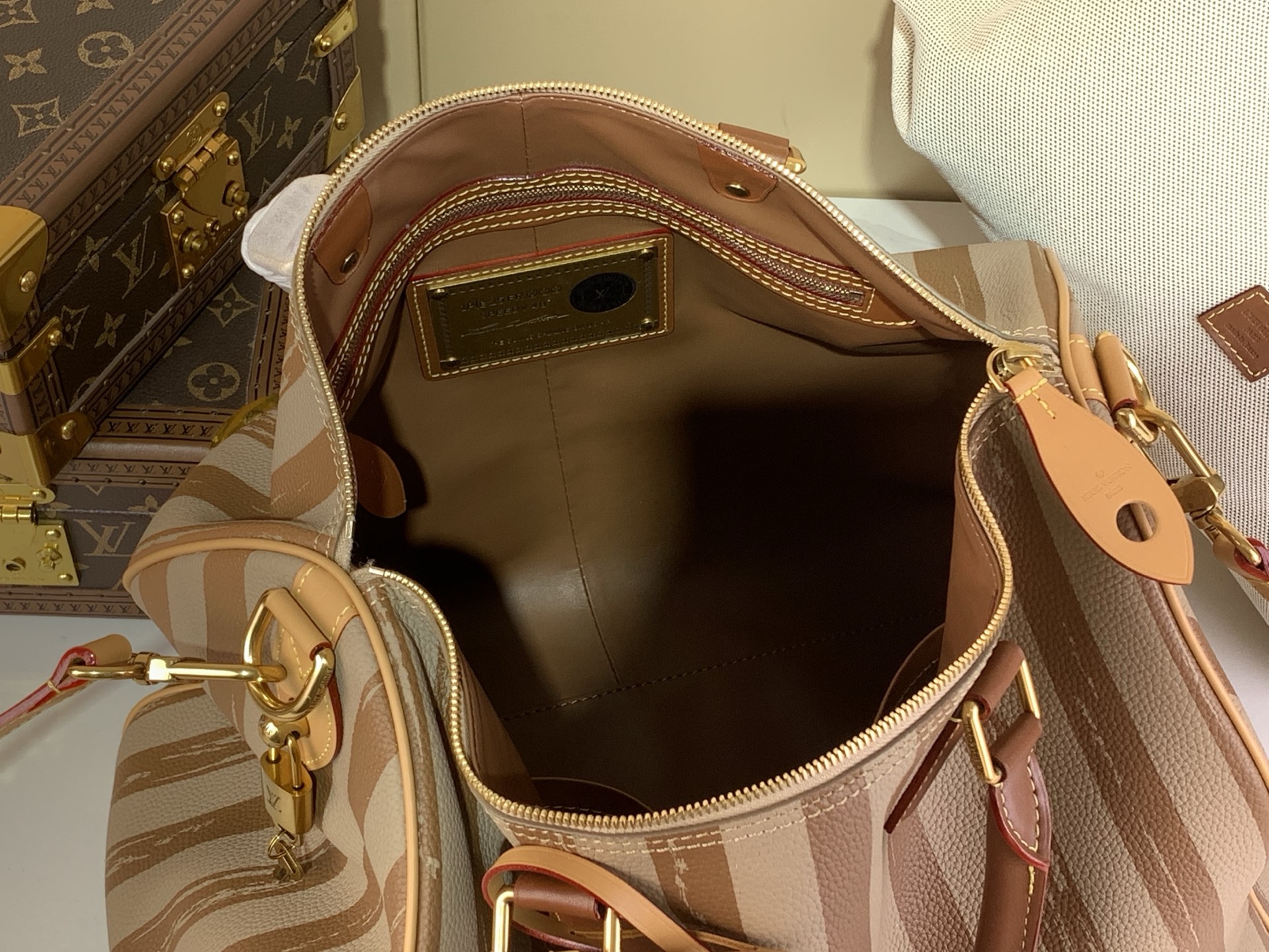 Louis Vuitton Speedy P9 Bandoulière 40 Striped Monogram Leather Satchel 9 i1755940259189 4543 0 7
