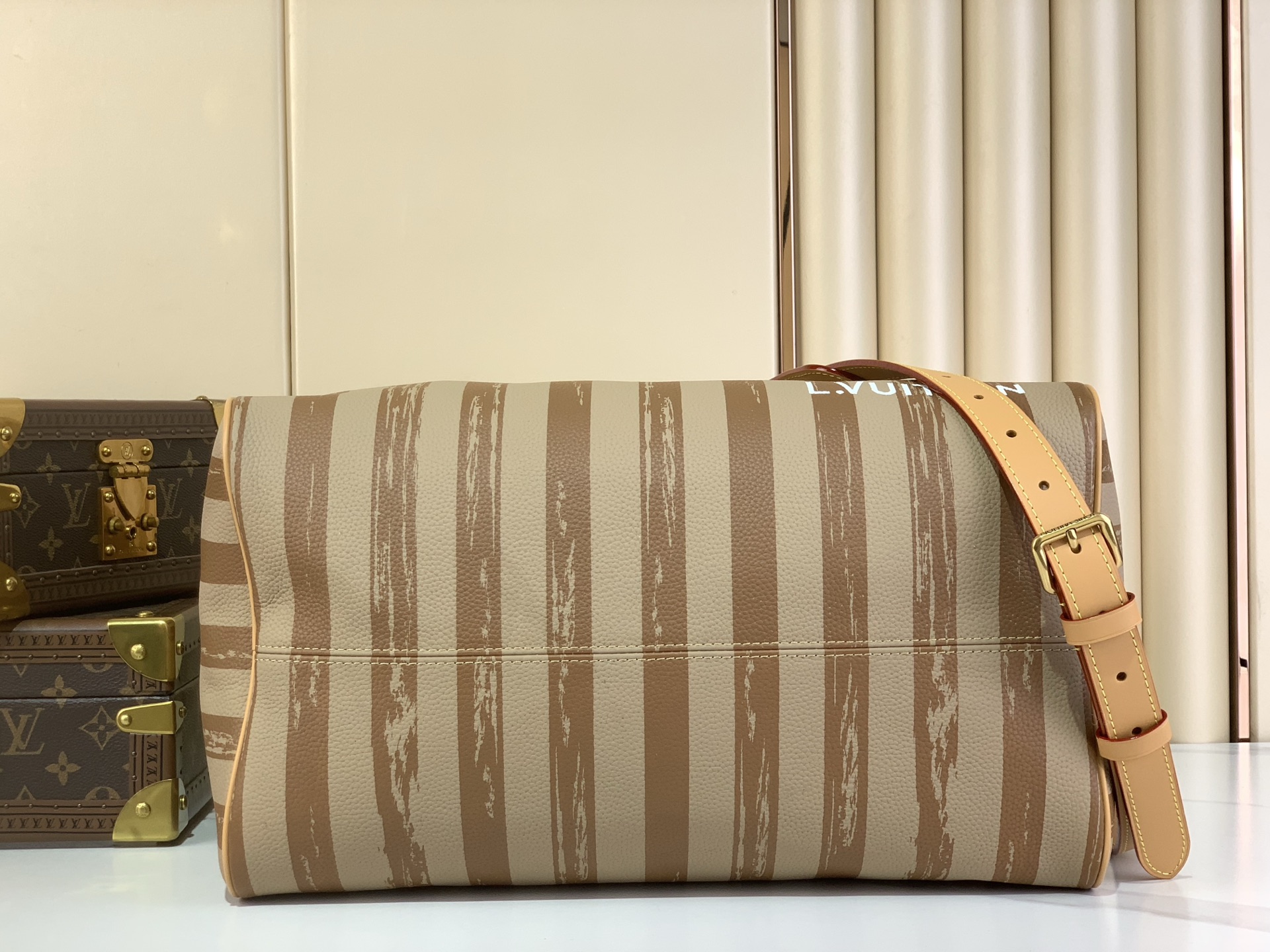 Louis Vuitton Speedy P9 Bandoulière 40 Striped Monogram Leather Satchel 5 i1755940317299 2403 0 3