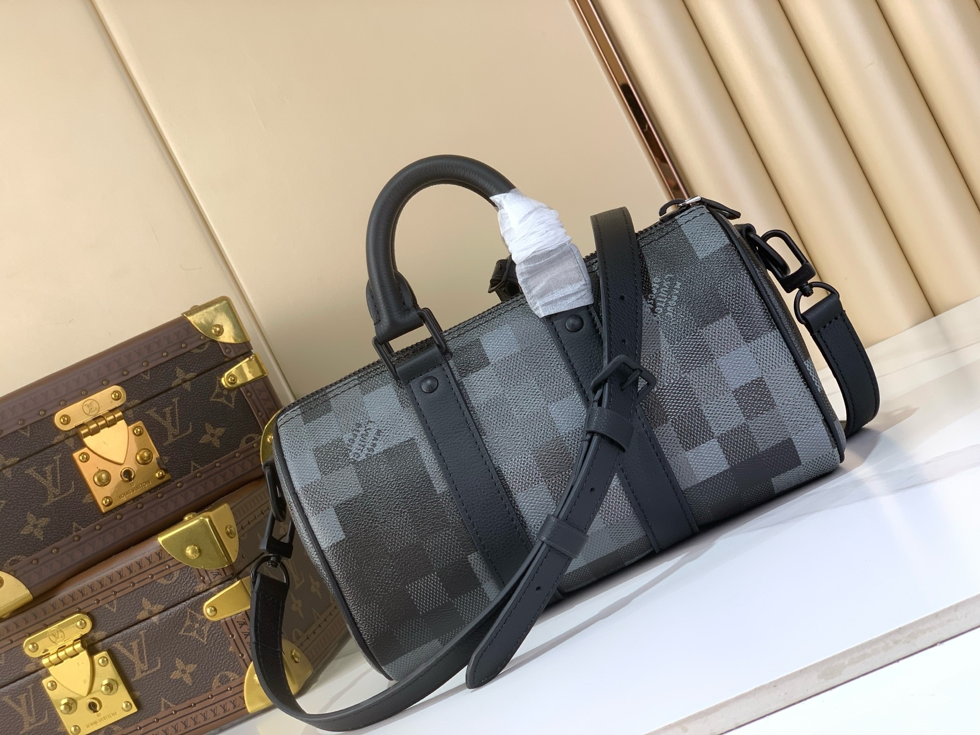 LV Style Black Canvas Travel Bag Bags Travel Bag detail image 3 from source 738375