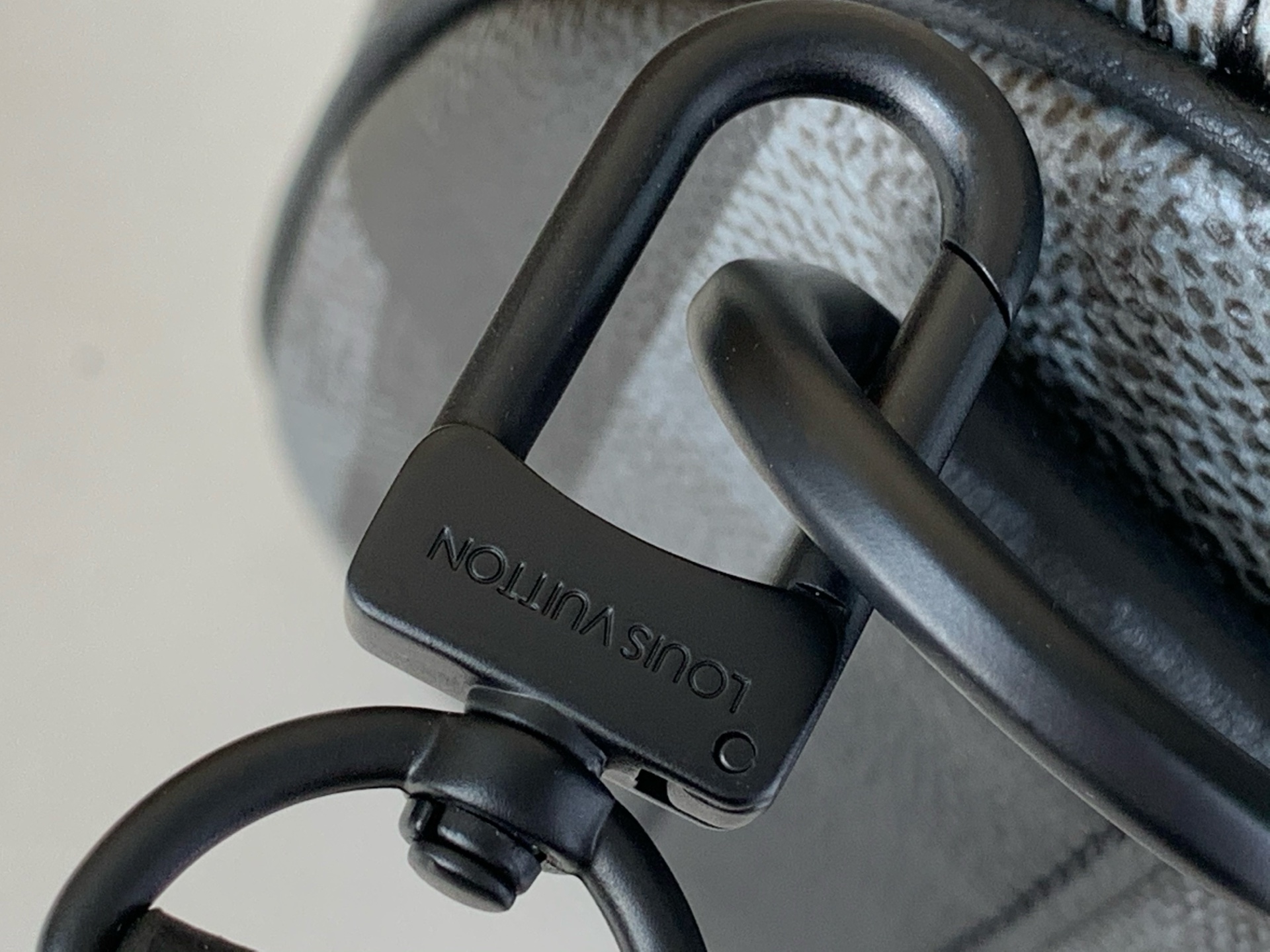 LV Style Black Canvas Travel Bag Bags Travel Bag detail image 7 from source 738375