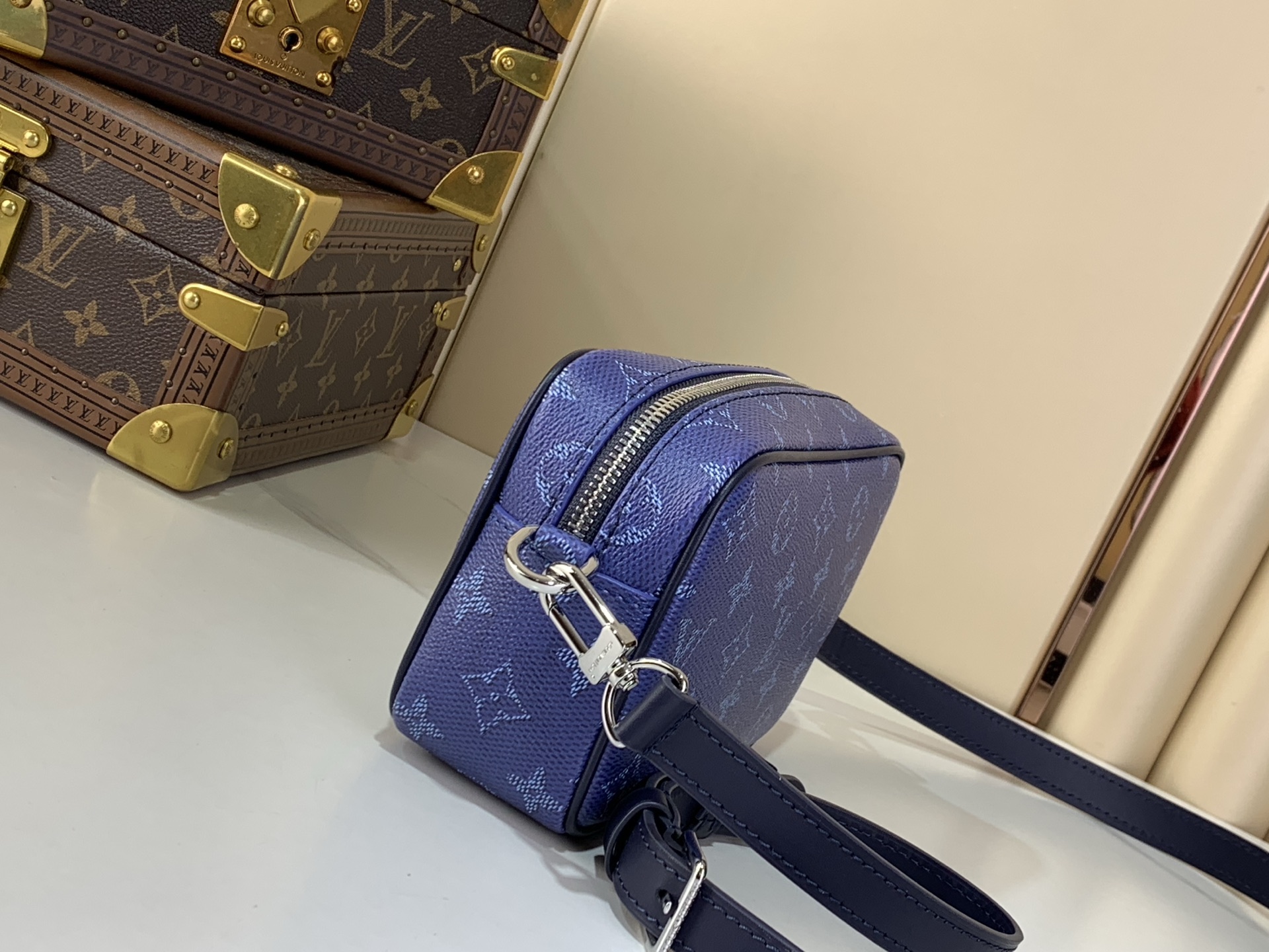 LV Style Beige Leather Top Handle Bag Lookbook Reference image 2