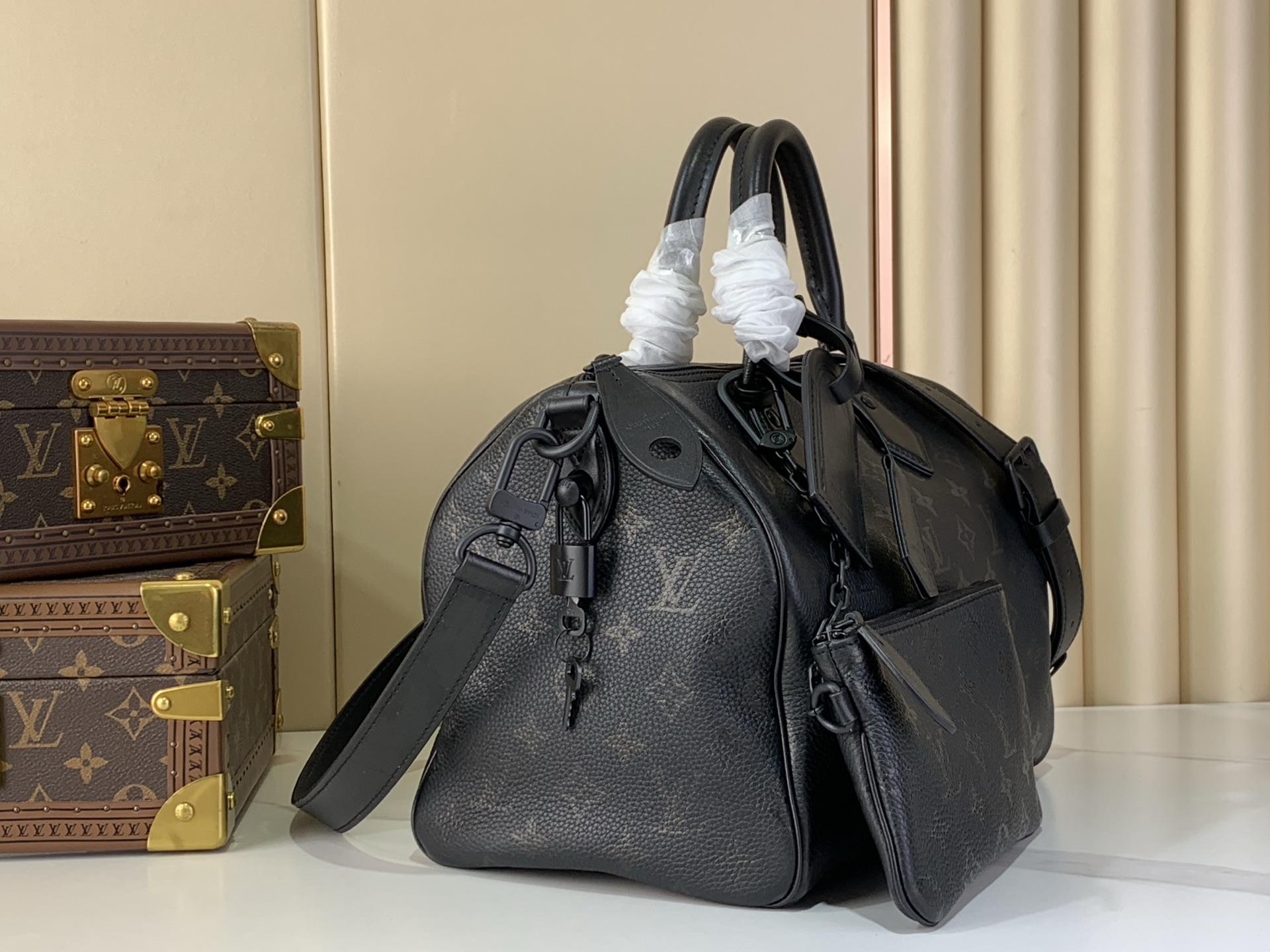 LV Style Black Leather Top Handle Bag Lookbook Reference image 2
