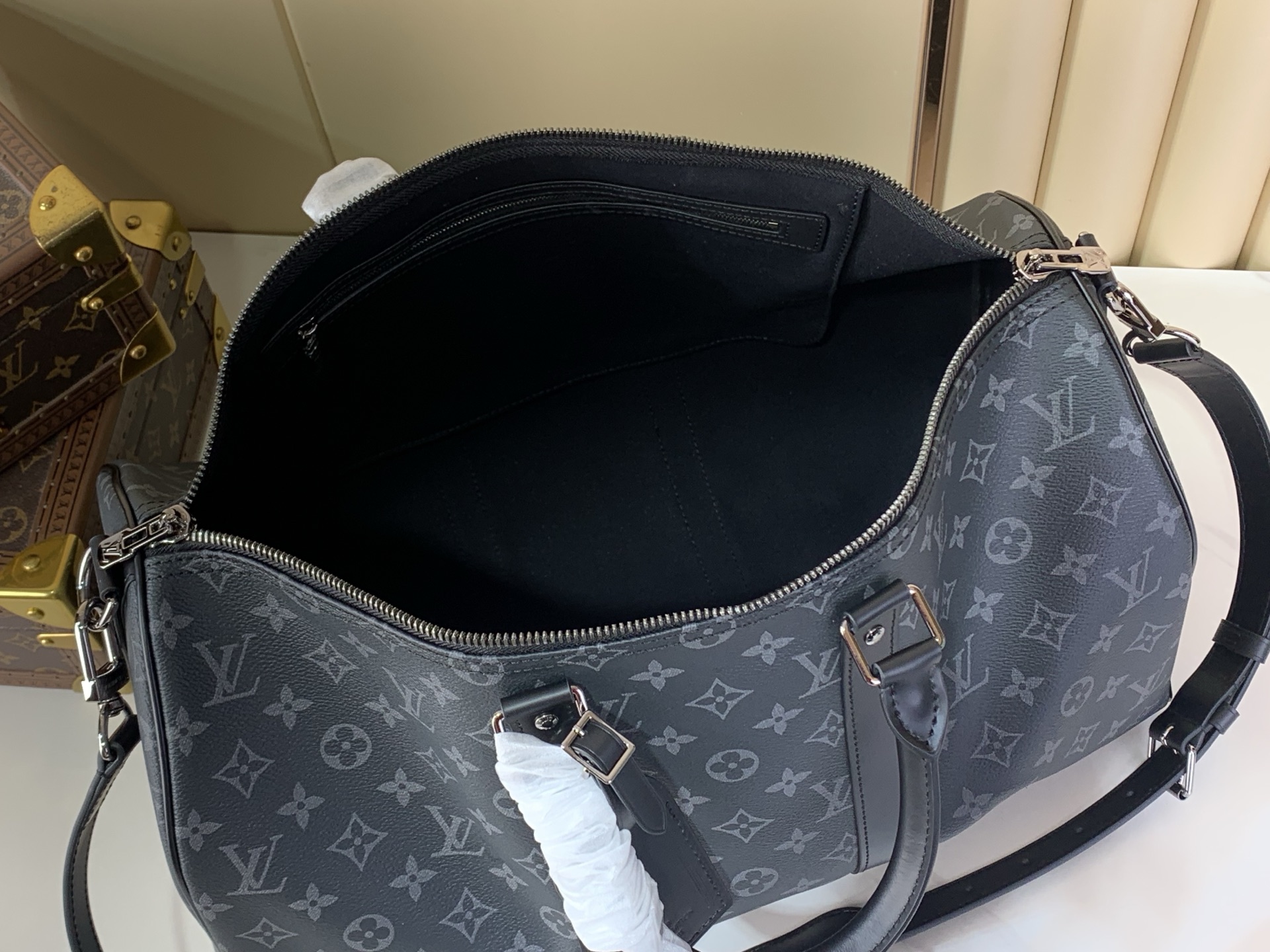 LV Style Beige Leather Travel Bag Bags Travel Bag detail image 9 from source 749931