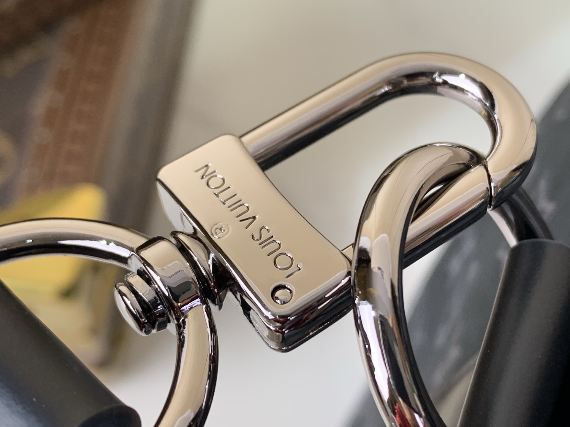 LV Style Beige Leather Travel Bag Bags Travel Bag detail image 5 from source 749932