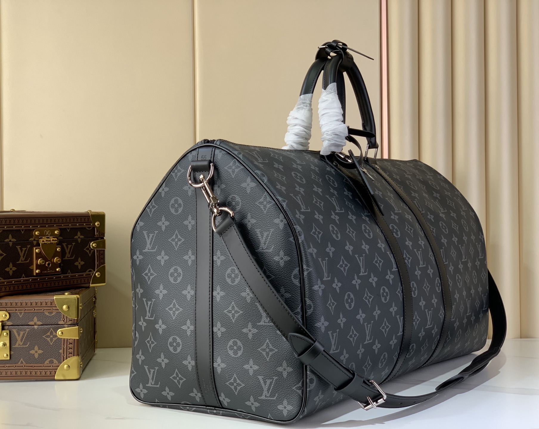 LV Style Beige Leather Travel Bag Lookbook Reference image 2