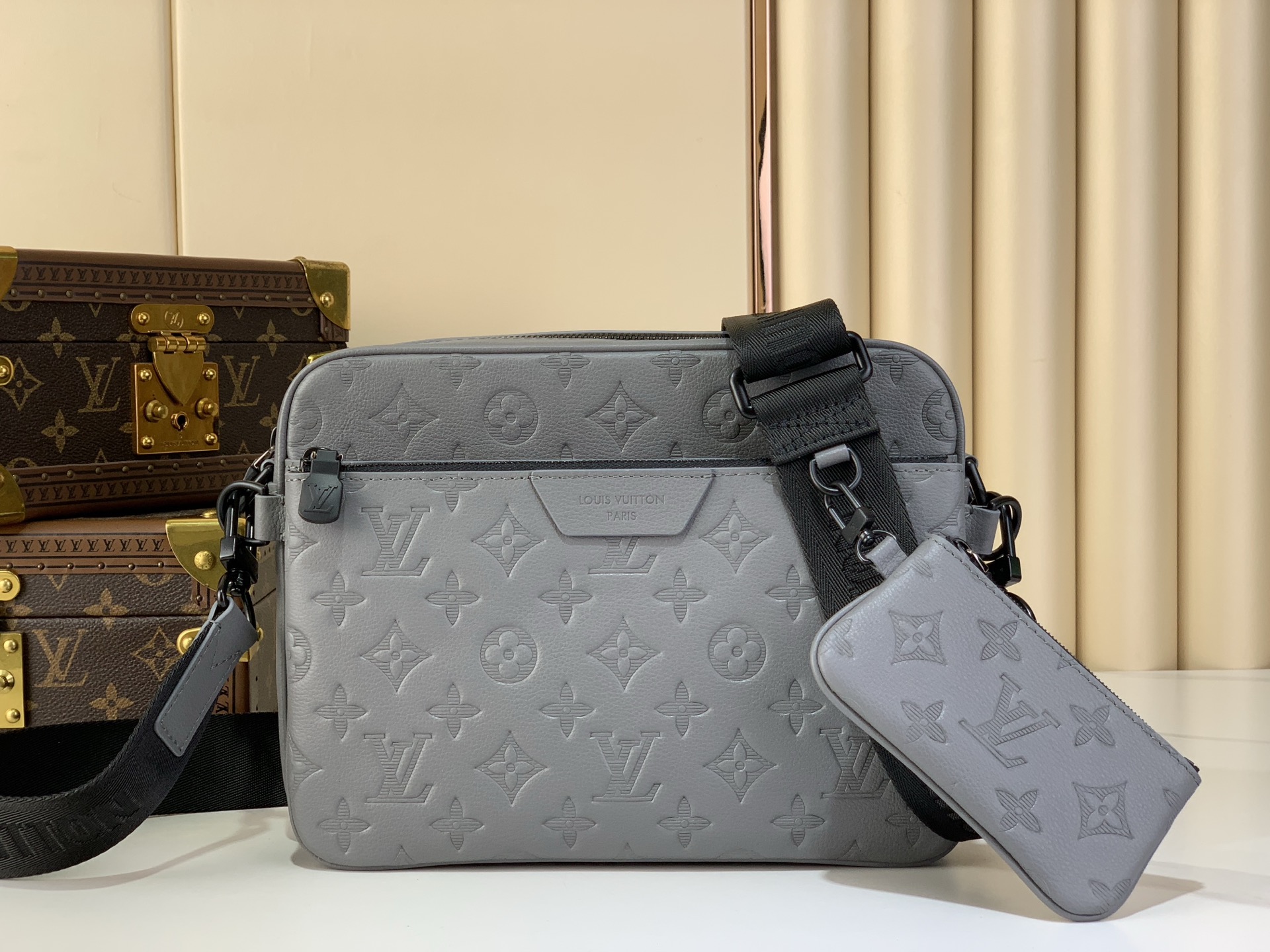 LV Style Beige Leather Messenger Bag Lookbook Reference image 1