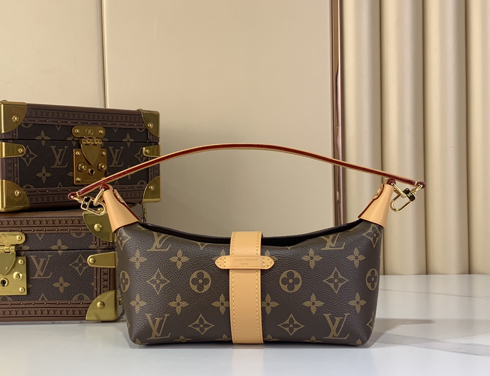 LV Style Beige Leather Clutch Lookbook Reference image 1