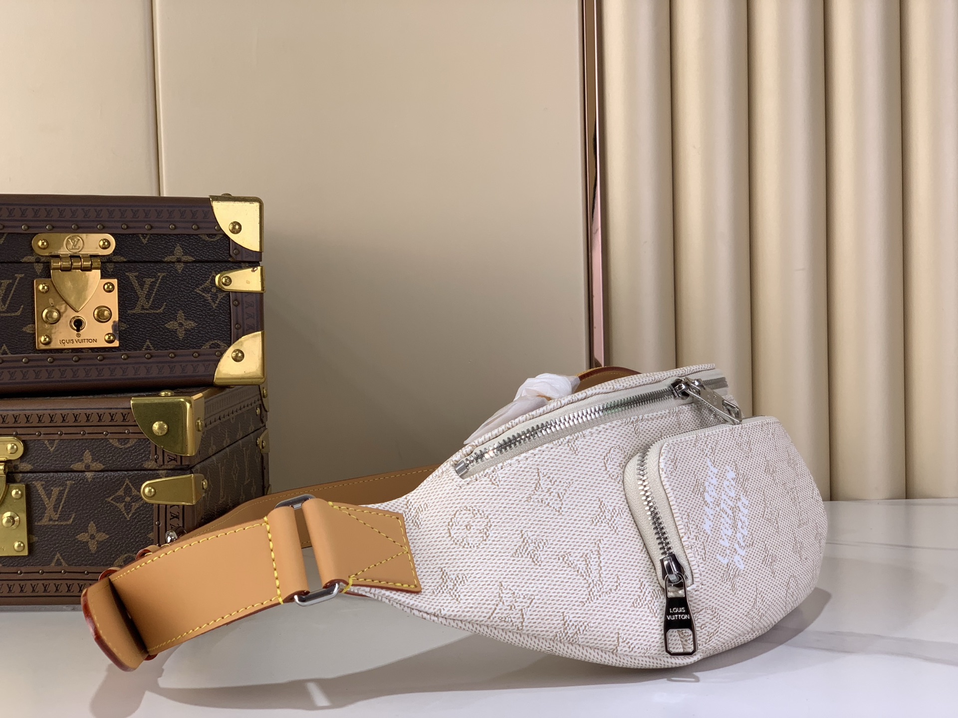 LV Style White Leather Crossbody Bag Lookbook Reference image 2