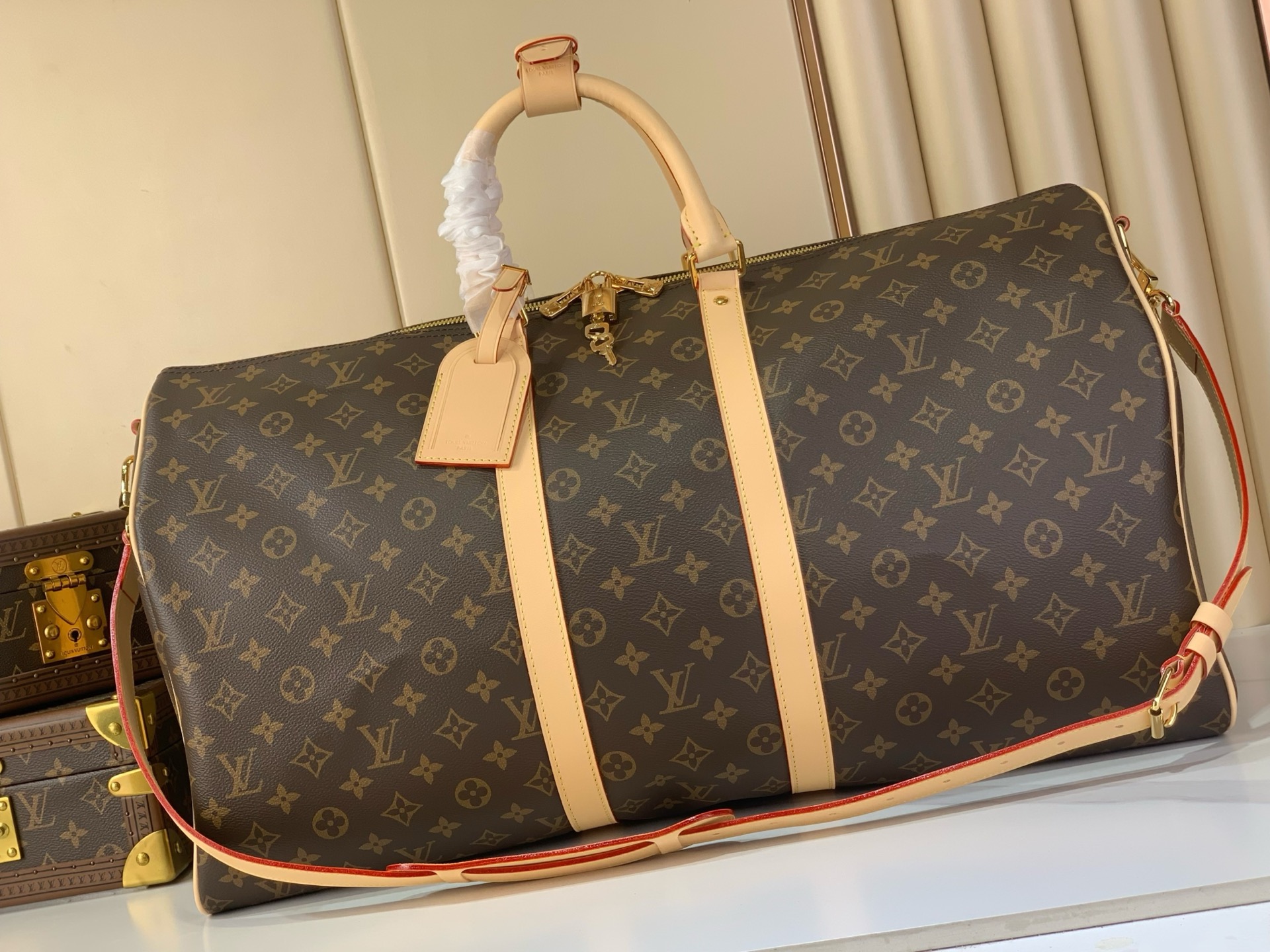 LV Style Beige Leather Travel Bag Lookbook Reference image 1