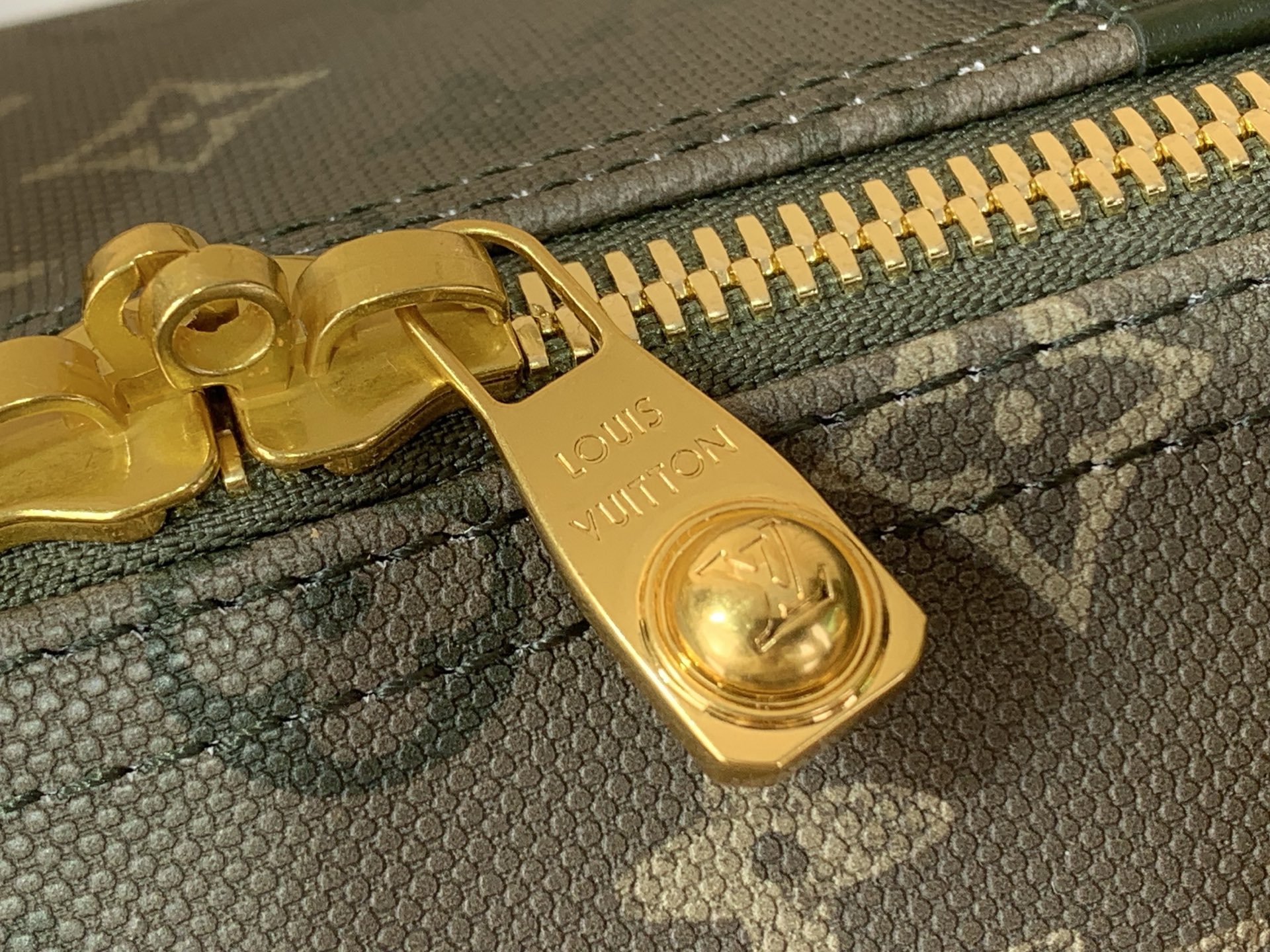 LV Style Beige Leather Travel Bag Bags Travel Bag detail image 7 from source 759909