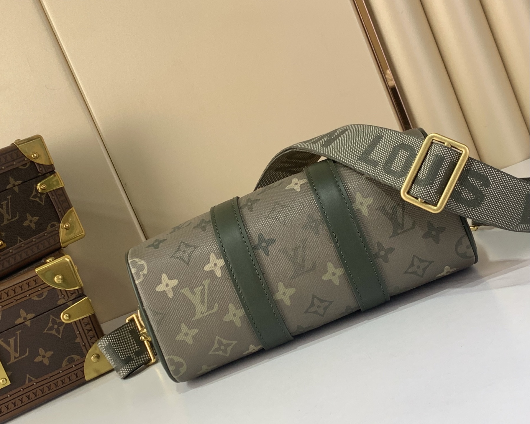 LV Style Beige Canvas Travel Bag Bags Travel Bag detail image 4 from source 759911