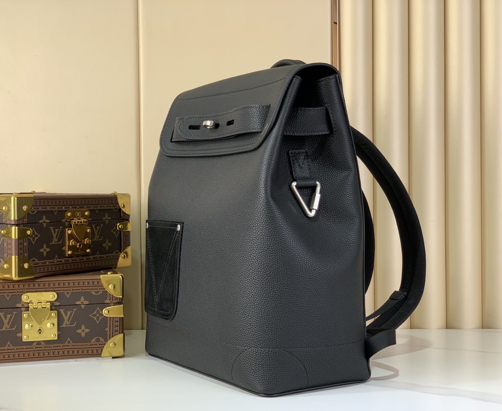 LV Style Black Leather Backpack Lookbook Reference image 2