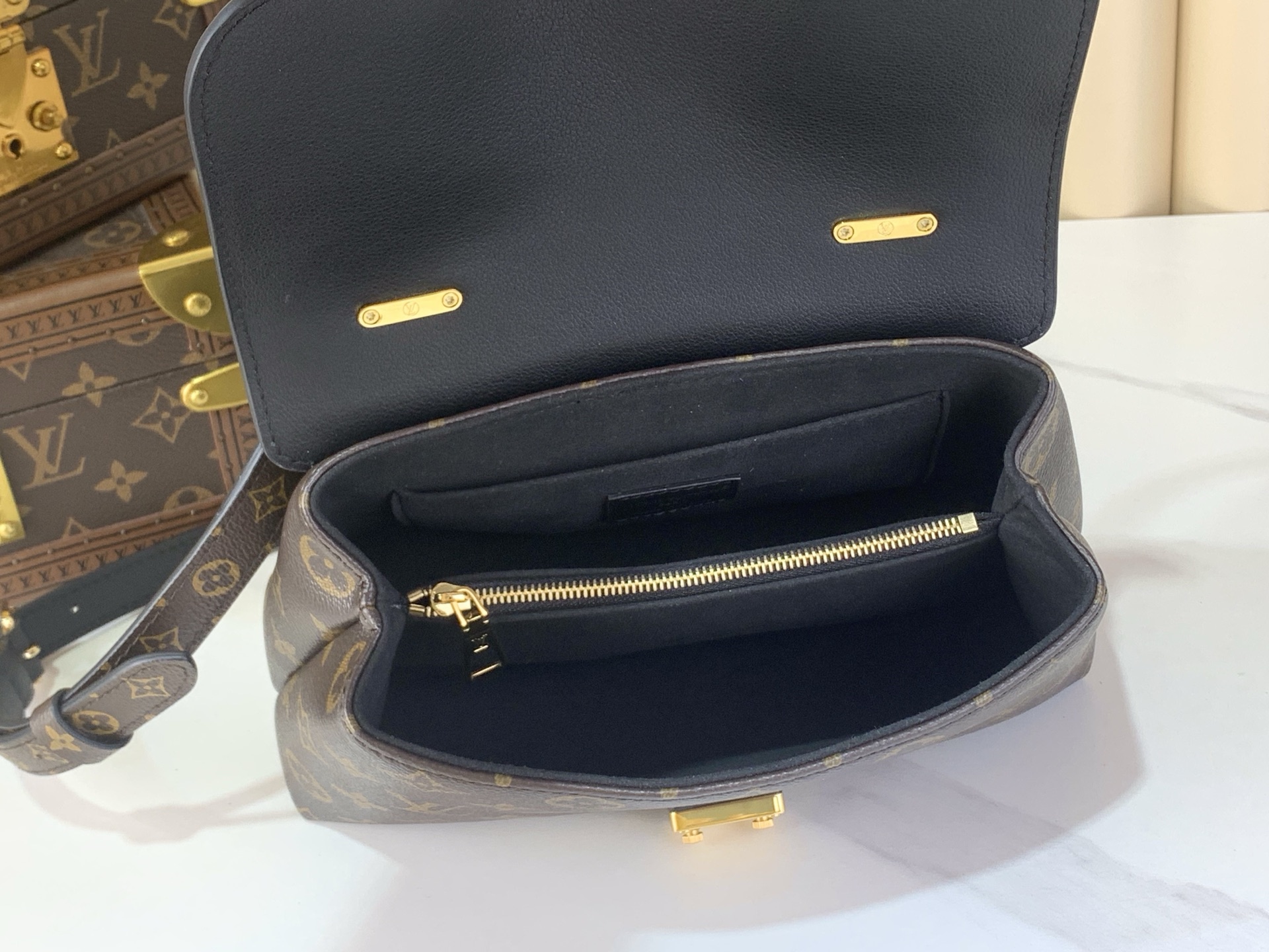 LV Style Black Leather Top Handle Bag style reference detail image 9 from source 770254