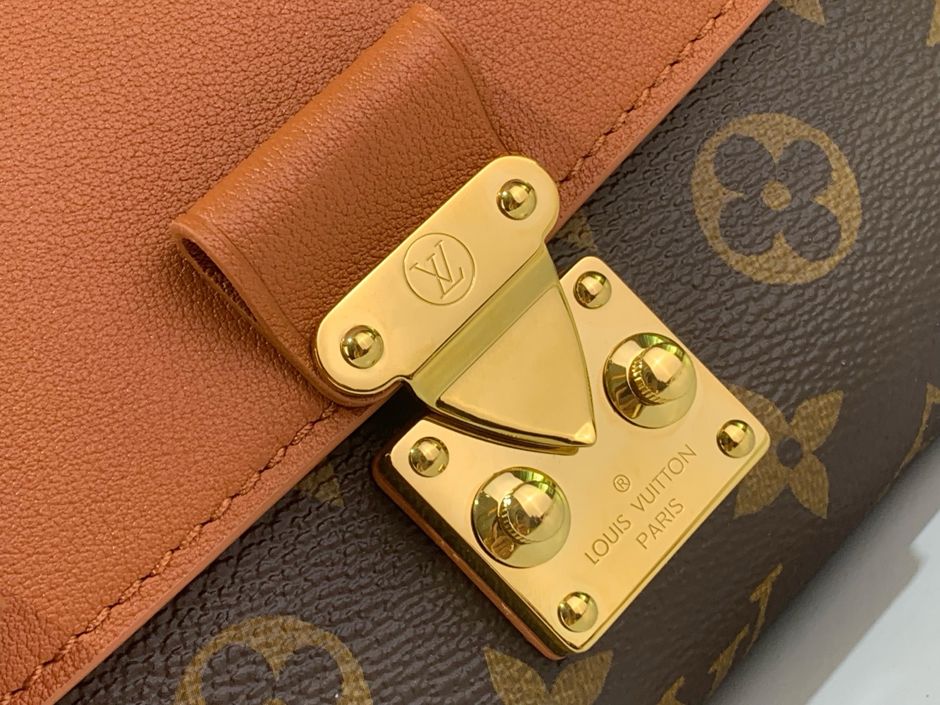 LV Style Black Leather Top Handle Bag style reference detail image 6 from source 770255