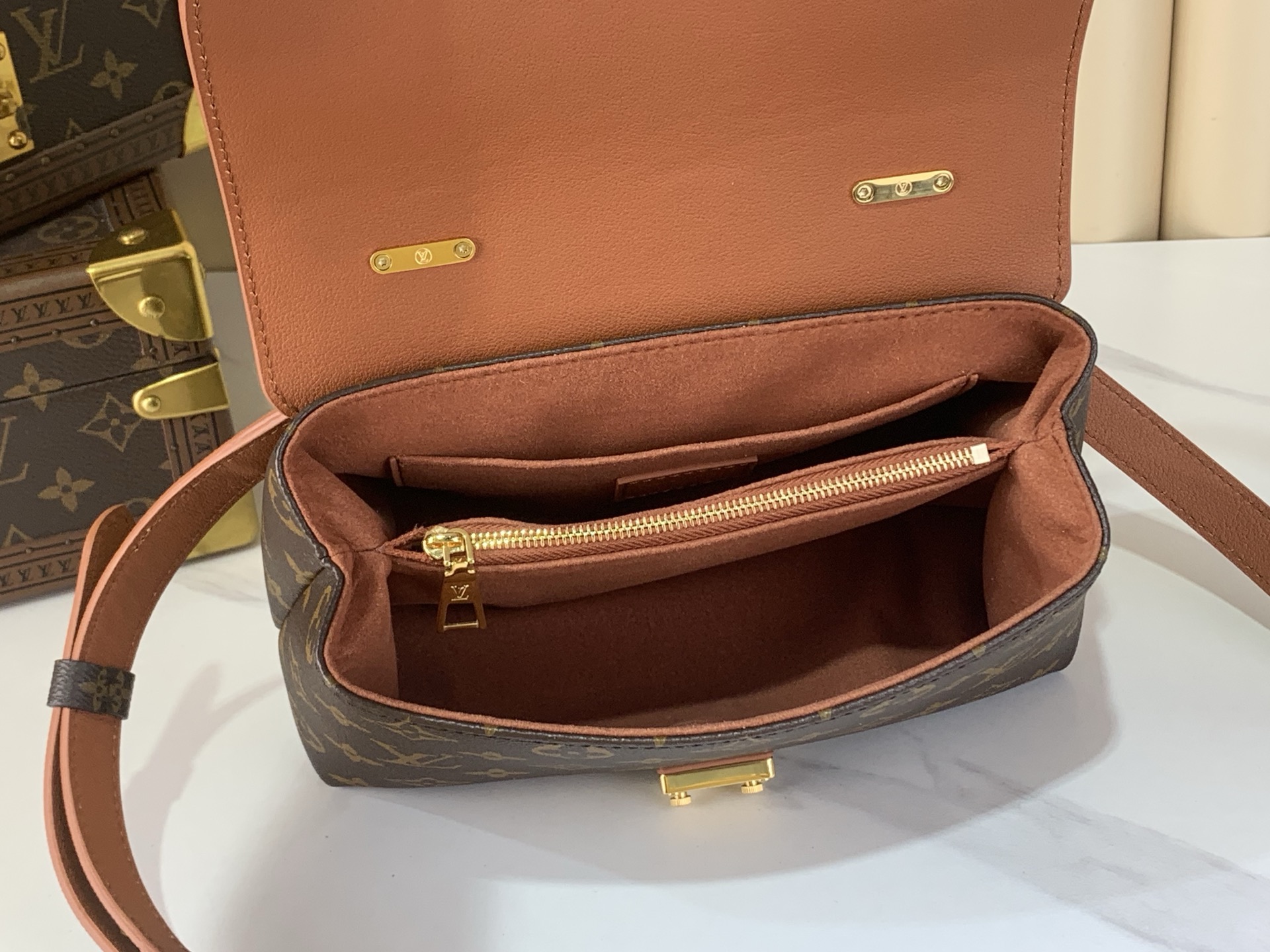 LV Style Black Leather Top Handle Bag style reference detail image 9 from source 770255