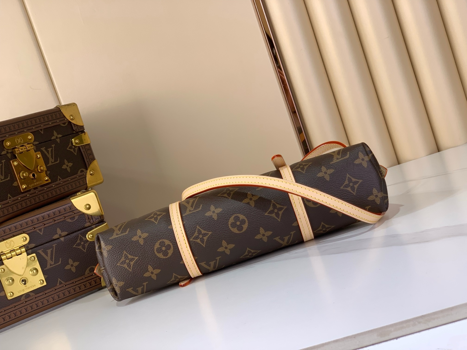 LV Style Beige Leather Card Holder Bags detail image 4 from source 770257