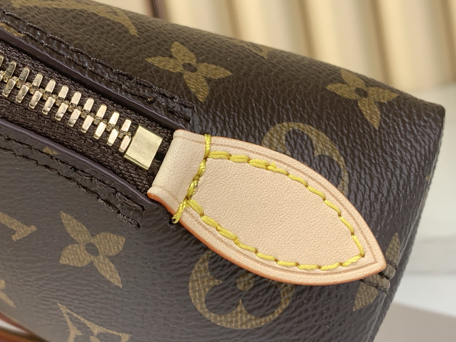 LV Style Beige Leather Card Holder Bags detail image 5 from source 770257