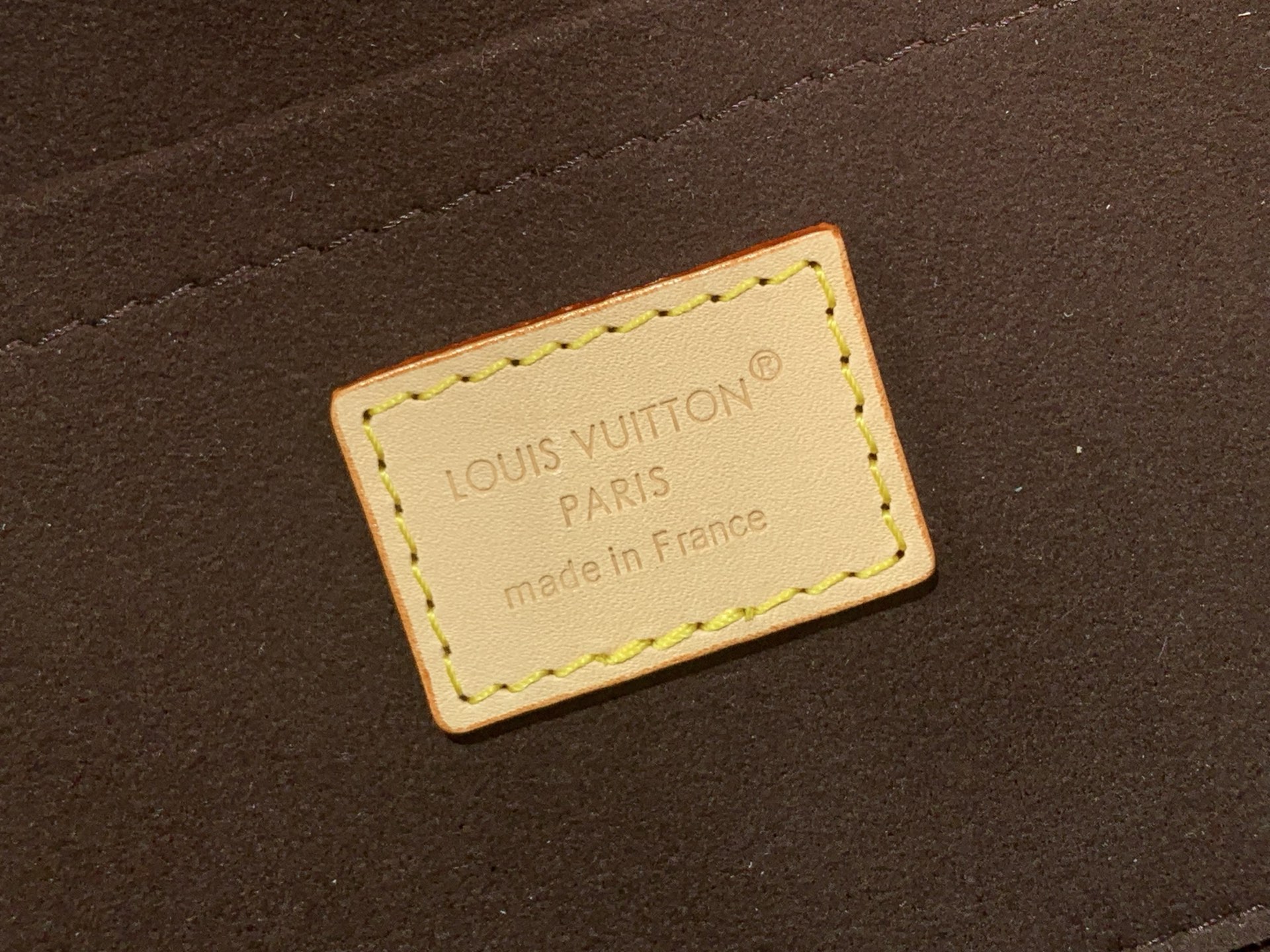 LV Style Beige Leather Card Holder Bags detail image 8 from source 770257