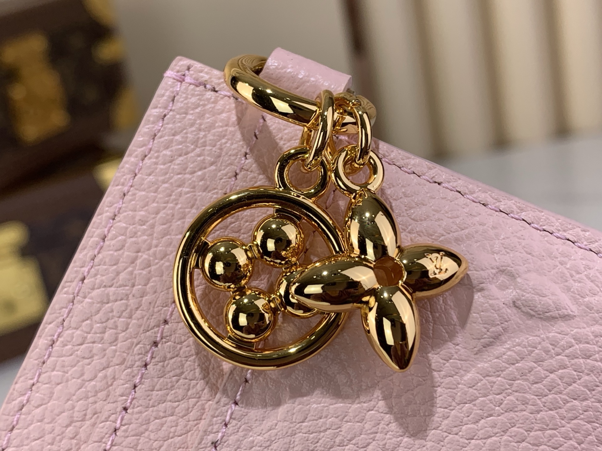 Louis Vuitton M27888 Pink card holder everyday shoulder