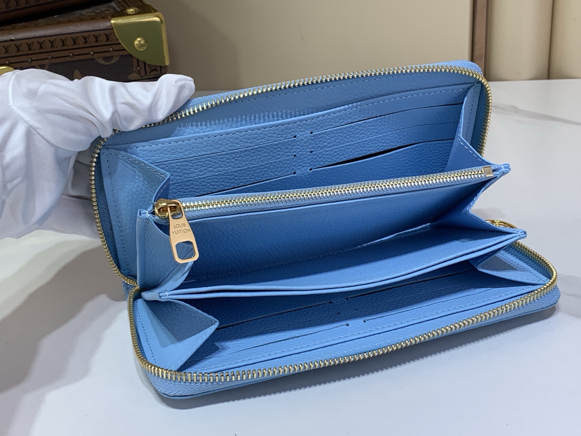 Louis Vuitton M27715 everyday