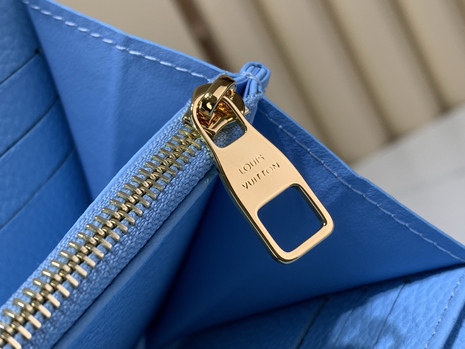 Louis Vuitton M27664 everyday