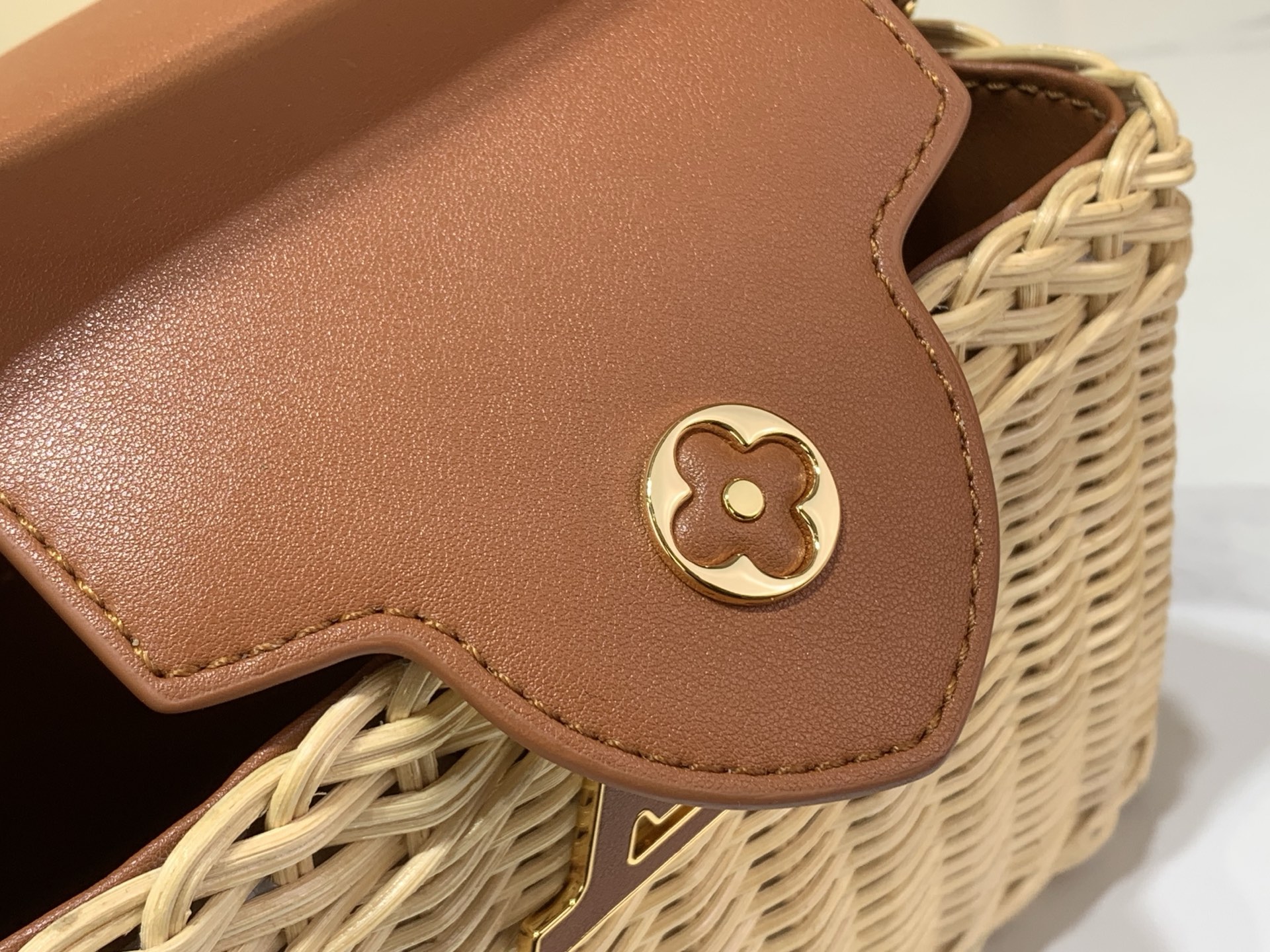 Louis Vuitton Capucines Natural wicker and tan shoulder everyday