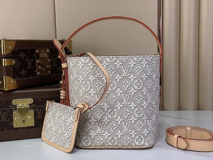 Alaïa Haute Maroquinerie Luxury Leather Bag Handbag Ref
