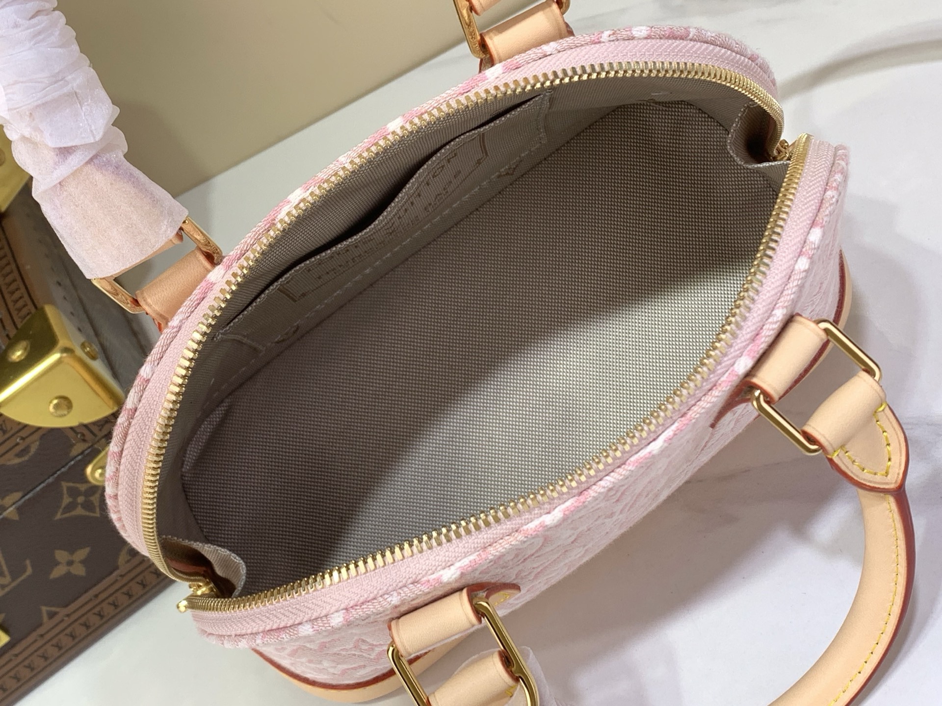 Louis Vuitton Luxury Handbag Collection 9