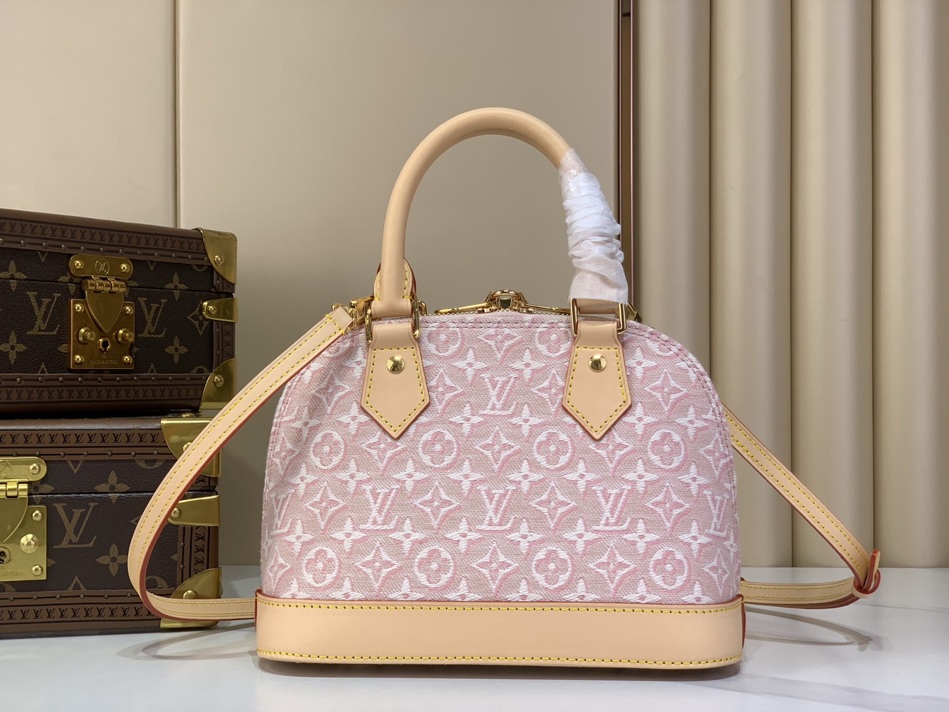 Louis Vuitton Luxury Handbag Collection 3