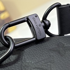 【顶级原单 Avenue Slingbag PM 单肩胸包】M2A354 黑色 (压花) Avenue Slingbag 【顶级原单 Avenue Slingbag PM 单肩胸包】M2A354 黑色 (压花) Avenue Slingbag