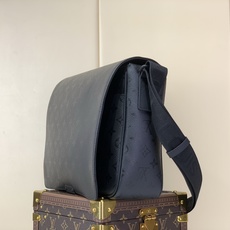 【顶级原单 Bastille 中号 MM 邮差包】M2A192 黑花丝印 Bastille MM由Monogram Mi 【顶级原单 Bastille 中号 MM 邮差包】M2A192 黑花丝印 Bastille MM由Monogram Mi
