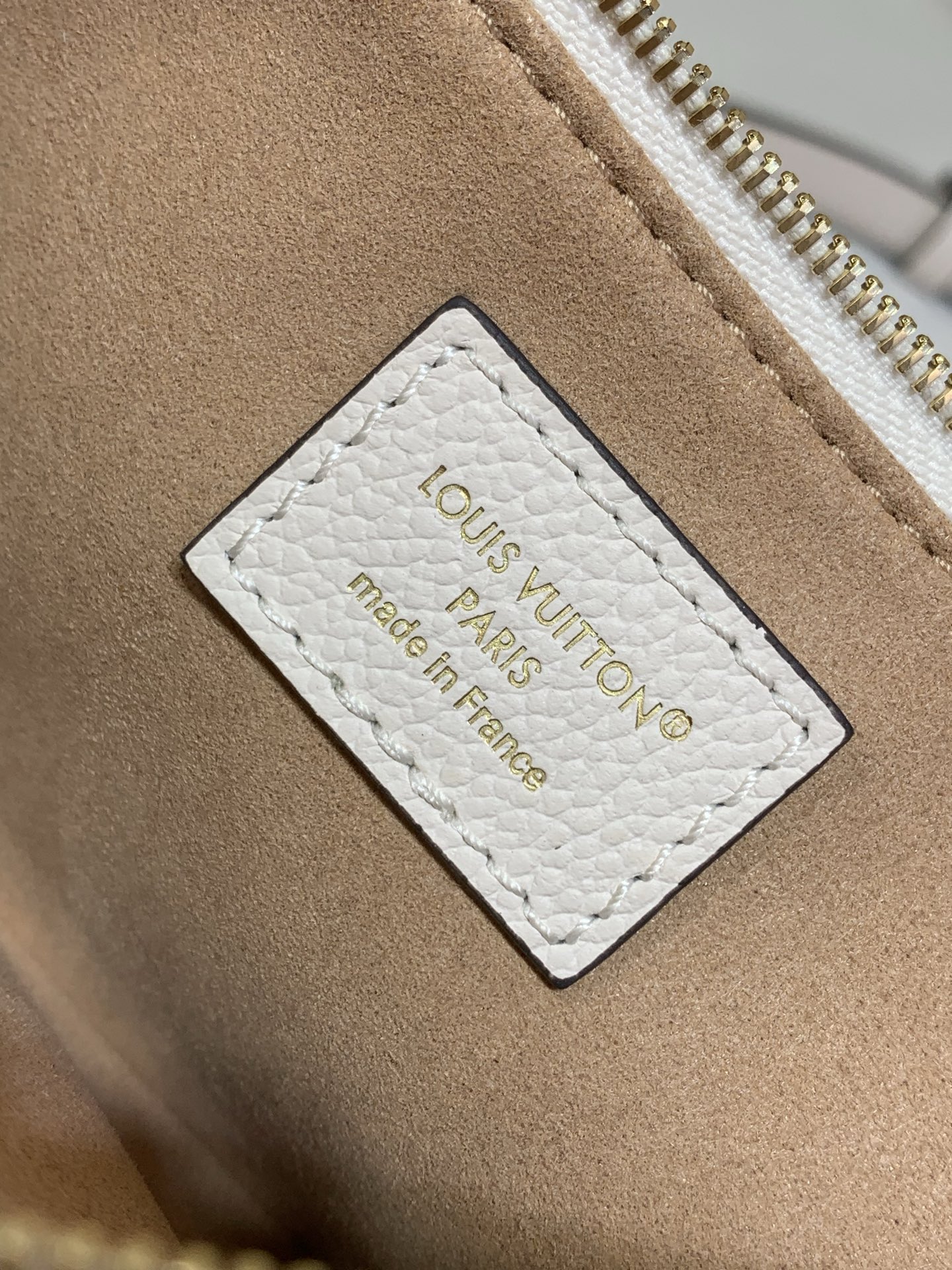 【顶级原单 Liv pochette 链条 手袋】M83001 黑色 M11916 棕色  M3A838 白色 Liv 