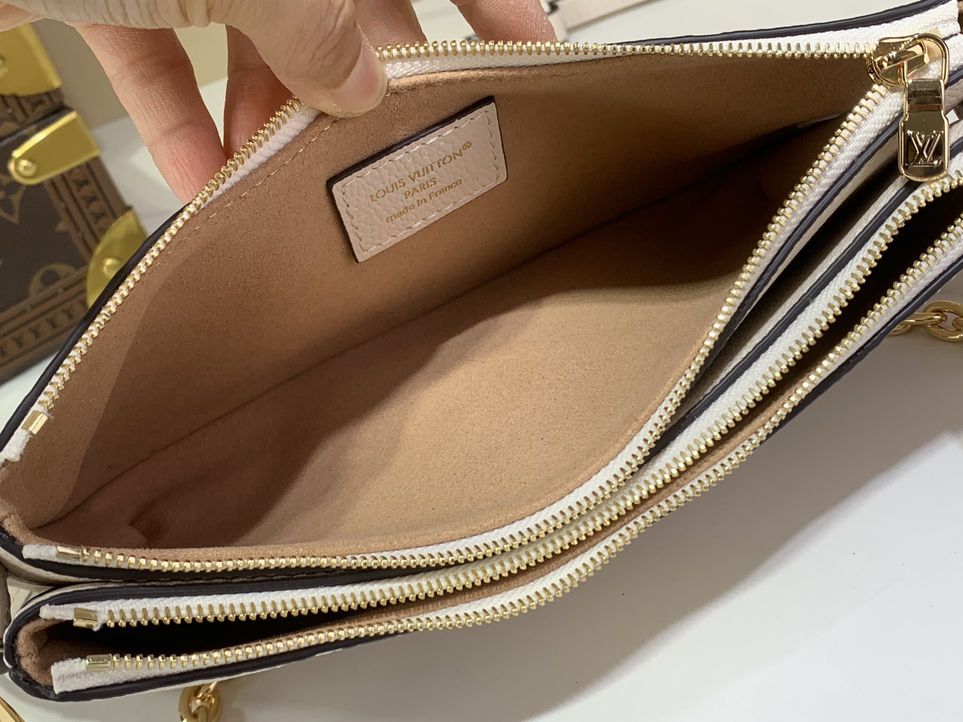 【顶级原单 Liv pochette 链条 手袋】M83001 黑色 M11916 棕色  M3A838 白色 Liv 
