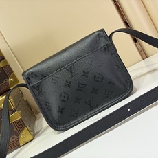 【顶级原单 SATCHEL 迷你斜挎包】M2A259 黑花丝印 本款 Satchel 迷你斜挎包选用 Monogram 【顶级原单 SATCHEL 迷你斜挎包】M2A259 黑花丝印 本款 Satchel 迷你斜挎包选用 Monogram