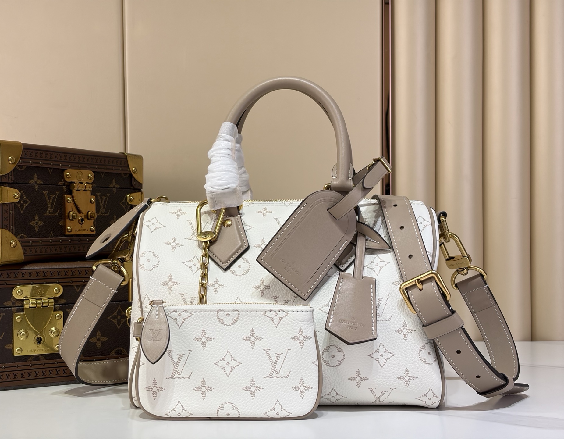 【顶级原单 SPEEDY BANDOULIÈRE 25 手袋】 M2A412 白色/灰色 本款Speedy Band 【顶级原单 SPEEDY BANDOULIÈRE 25 手袋】 M2A412 白色/灰色 本款Speedy Band