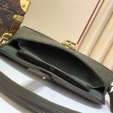 【顶级原单 Vintagelv 中古手袋 】M92693绿色 92692深蓝色 92690灰蓝色 92691树莓粉 92 【顶级原单 Vintagelv 中古手袋 】M92693绿色 92692深蓝色 92690灰蓝色 92691树莓粉 92