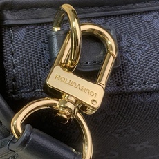【顶级原单 Vintagelv 中古手袋 】M92693绿色 92692深蓝色 92690灰蓝色 92691树莓粉 92 【顶级原单 Vintagelv 中古手袋 】M92693绿色 92692深蓝色 92690灰蓝色 92691树莓粉 92