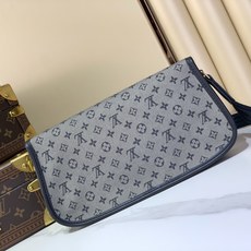【顶级原单 Vintagelv 中古手袋 】M92693绿色 92692深蓝色 92690灰蓝色 92691树莓粉 92 【顶级原单 Vintagelv 中古手袋 】M92693绿色 92692深蓝色 92690灰蓝色 92691树莓粉 92