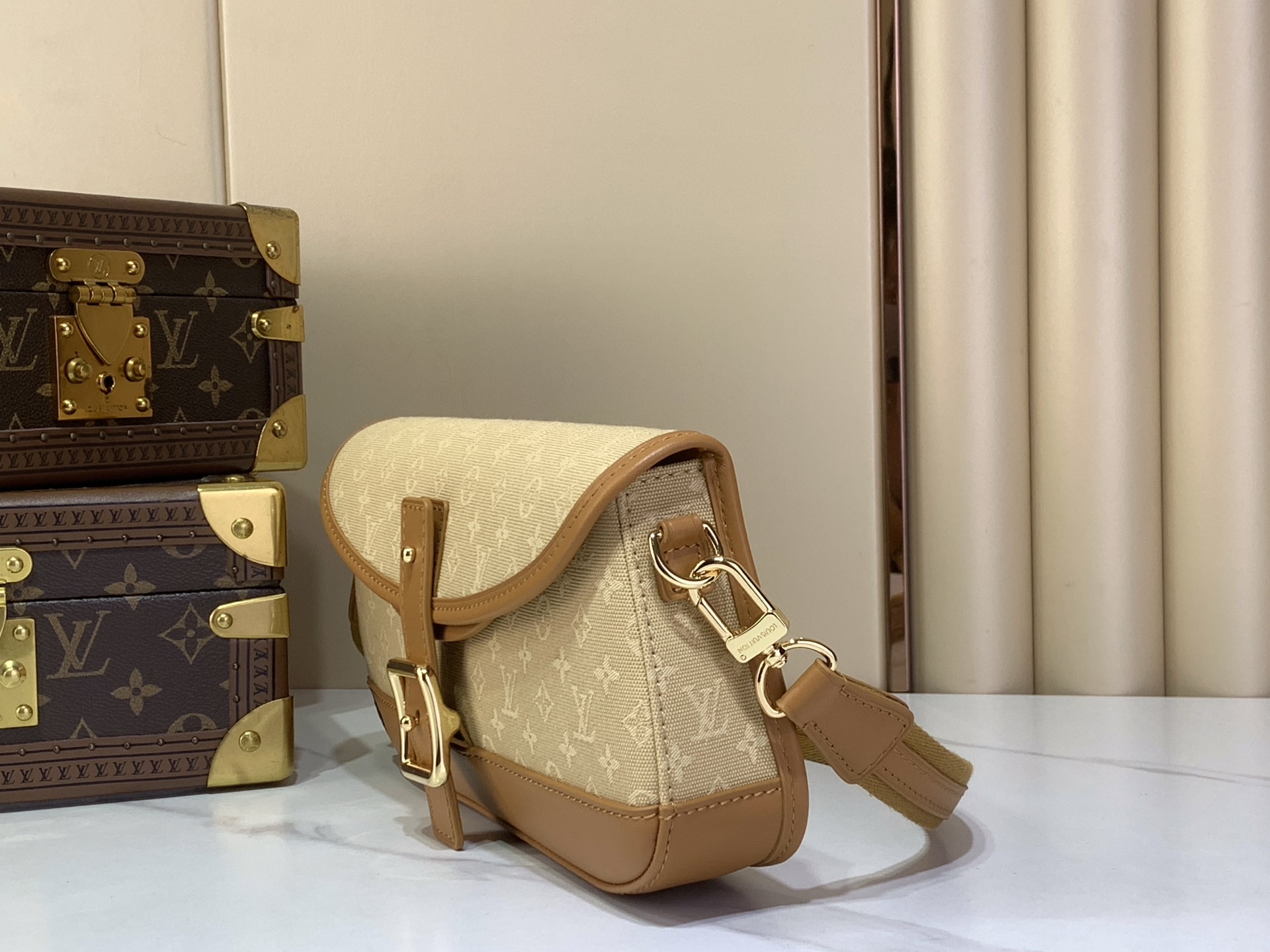 【顶级原单 Vintagelv 中古手袋 】M92693绿色 92692深蓝色 92690灰蓝色 92691树莓粉 92 【顶级原单 Vintagelv 中古手袋 】M92693绿色 92692深蓝色 92690灰蓝色 92691树莓粉 92