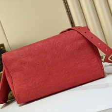 【顶级原单 SPEEDY BANDOULIÈRE 30 手袋 】M24426 玫红色/牛皮压鸵鸟纹 本款 Speedy 【顶级原单 SPEEDY BANDOULIÈRE 30 手袋 】M24426 玫红色/牛皮压鸵鸟纹 本款 Speedy