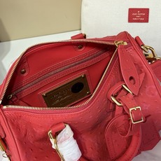 【顶级原单 SPEEDY BANDOULIÈRE 25 手袋 】M24426 玫红色/牛皮压鸵鸟纹 本款 Speedy 【顶级原单 SPEEDY BANDOULIÈRE 25 手袋 】M24426 玫红色/牛皮压鸵鸟纹 本款 Speedy