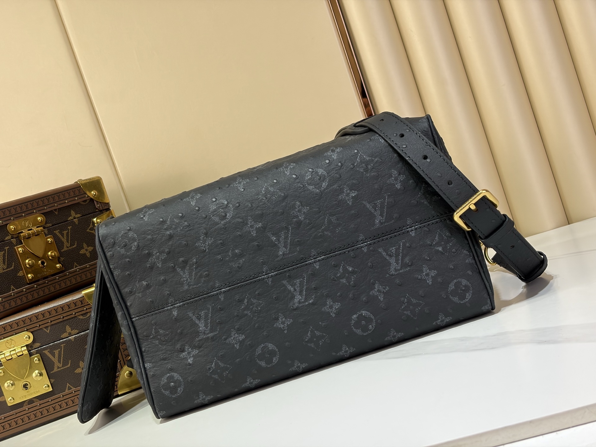 【顶级原单 SPEEDY BANDOULIÈRE 30 手袋 】M24426 黑色/牛皮压鸵鸟纹 本款 Speedy 【顶级原单 SPEEDY BANDOULIÈRE 30 手袋 】M24426 黑色/牛皮压鸵鸟纹 本款 Speedy