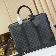 【顶级原单 VOYAGE 公文包-双拉链 】N40485 黑格 Voyage 大号公文包在经典 Attaché 公文包 【顶级原单 VOYAGE 公文包-双拉链 】N40485 黑格 Voyage 大号公文包在经典 Attaché 公文包