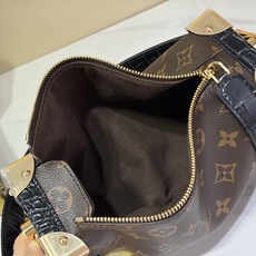 【顶级原单 SIDE TRUNK 手袋】N88338 30010 老花黑色(牛皮压纹) Nicolas Ghesquiè 【顶级原单 SIDE TRUNK 手袋】N88338 30010 老花黑色(牛皮压纹) Nicolas Ghesquiè