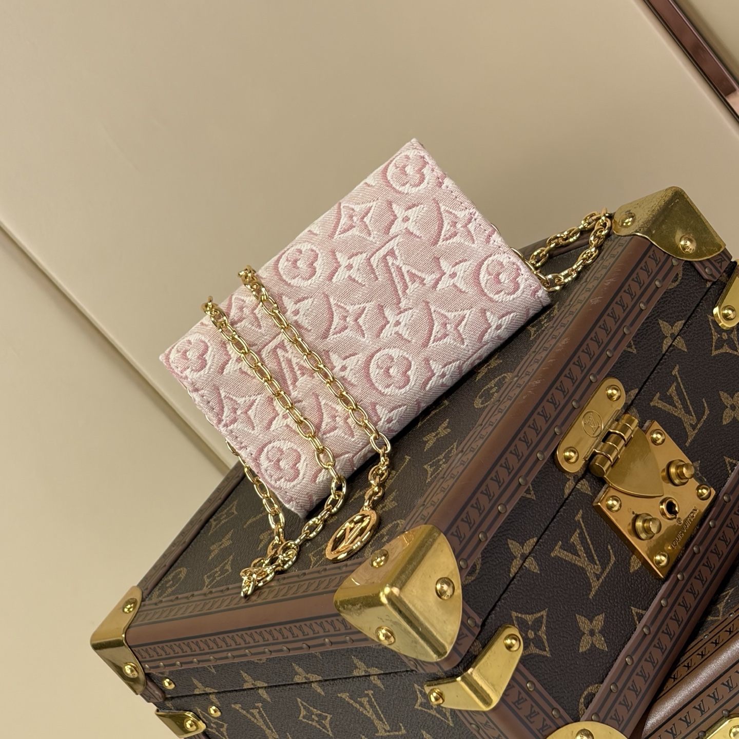 【顶级原单 POUCH METIS 腰带】 M4930Z 粉色(提花) 本款 LV Pouch Metis 腰带以考究笔 【顶级原单 POUCH METIS 腰带】 M4930Z 粉色(提花) 本款 LV Pouch Metis 腰带以考究笔