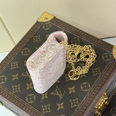 【顶级原单 POUCH METIS 腰带】 M4930Z 粉色(提花) 本款 LV Pouch Metis 腰带以考究笔 【顶级原单 POUCH METIS 腰带】 M4930Z 粉色(提花) 本款 LV Pouch Metis 腰带以考究笔
