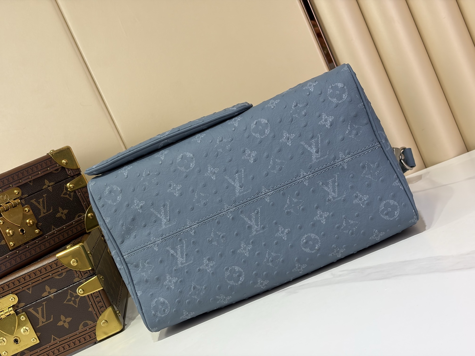 【顶级原单 SPEEDY BANDOULIÈRE 30 手袋 】M24426 蓝灰色/牛皮压鸵鸟纹 本款 Speedy 【顶级原单 SPEEDY BANDOULIÈRE 30 手袋 】M24426 蓝灰色/牛皮压鸵鸟纹 本款 Speedy